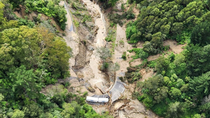 Cyclone Gabrielle: New storm warning as death toll rises with five people confirmed dead
