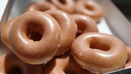 Chef reveals the secret to making tasty Krispy Kreme doughnuts at home