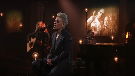 Pink belts out heartfelt live rendition of new ballad 'When I Get There' in tribute to her late father